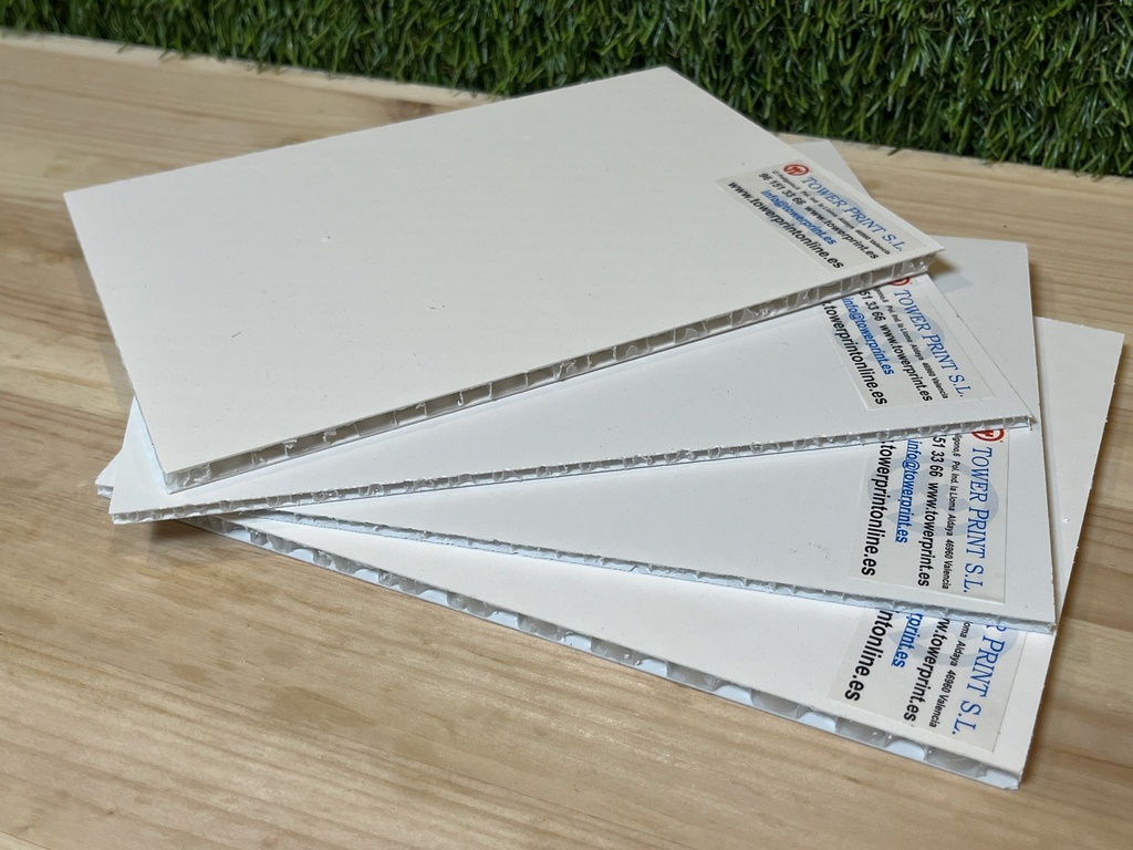 POLIPROPILENO ALVEOLAR BLANCO 3050 X 2050 X 5MM (1300 grs m2) 